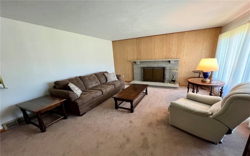 305 McClelland Rd, Canonsburg, 15317, 3 Bedrooms Bedrooms, 8 Rooms Rooms,1.1 BathroomsBathrooms,Residential,For Sale,McClelland Rd,1769093