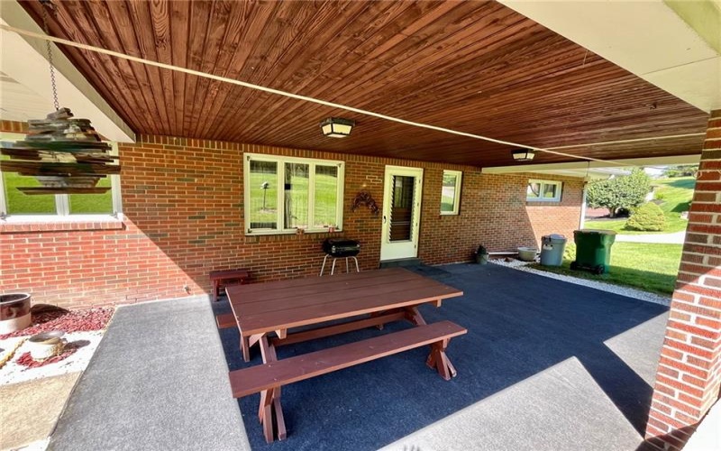 305 McClelland Rd, Canonsburg, 15317, 3 Bedrooms Bedrooms, 8 Rooms Rooms,1.1 BathroomsBathrooms,Residential,For Sale,McClelland Rd,1769093