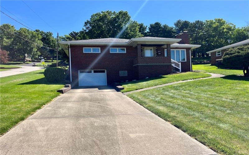 305 McClelland Rd, Canonsburg, 15317, 3 Bedrooms Bedrooms, 8 Rooms Rooms,1.1 BathroomsBathrooms,Residential,For Sale,McClelland Rd,1769093