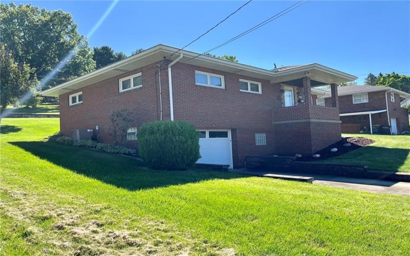 305 McClelland Rd, Canonsburg, 15317, 3 Bedrooms Bedrooms, 8 Rooms Rooms,1.1 BathroomsBathrooms,Residential,For Sale,McClelland Rd,1769093