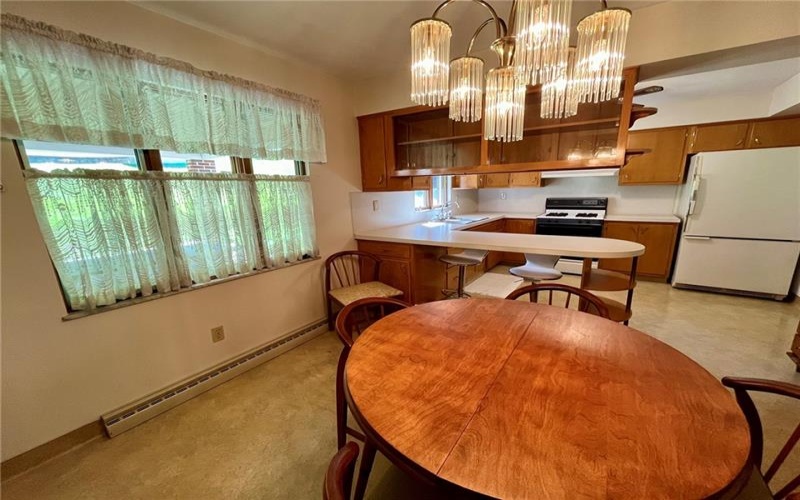305 McClelland Rd, Canonsburg, 15317, 3 Bedrooms Bedrooms, 8 Rooms Rooms,1.1 BathroomsBathrooms,Residential,For Sale,McClelland Rd,1769093