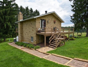 143 Baer Rd, Smock, 15480, 2 Bedrooms Bedrooms, ,1.1 BathroomsBathrooms,Residential,For Sale,Baer Rd,1769232