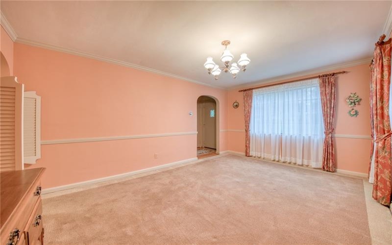 209 Glenview Drive, New Kensington, 15068, 3 Bedrooms Bedrooms, 9 Rooms Rooms,2.1 BathroomsBathrooms,Residential,For Sale,Glenview Drive,1769244