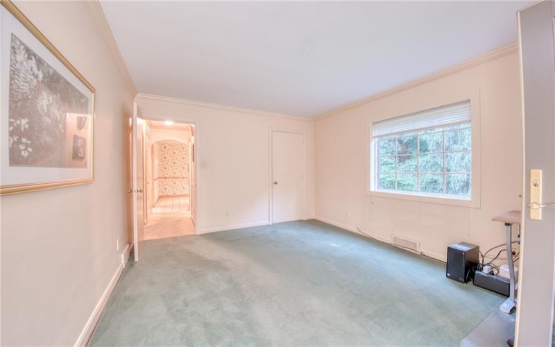 209 Glenview Drive, New Kensington, 15068, 3 Bedrooms Bedrooms, 9 Rooms Rooms,2.1 BathroomsBathrooms,Residential,For Sale,Glenview Drive,1769244