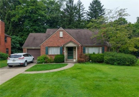 209 Glenview Drive, New Kensington, 15068, 3 Bedrooms Bedrooms, 9 Rooms Rooms,2.1 BathroomsBathrooms,Residential,For Sale,Glenview Drive,1769244