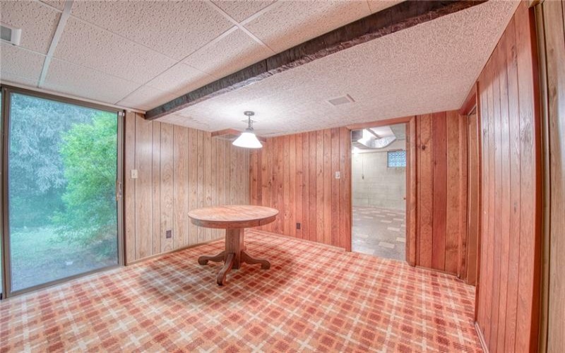 209 Glenview Drive, New Kensington, 15068, 3 Bedrooms Bedrooms, 9 Rooms Rooms,2.1 BathroomsBathrooms,Residential,For Sale,Glenview Drive,1769244