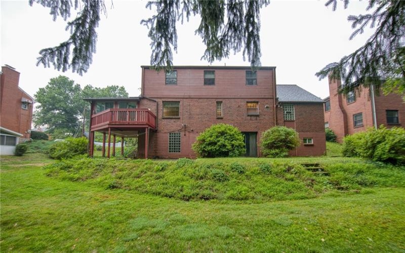 209 Glenview Drive, New Kensington, 15068, 3 Bedrooms Bedrooms, 9 Rooms Rooms,2.1 BathroomsBathrooms,Residential,For Sale,Glenview Drive,1769244
