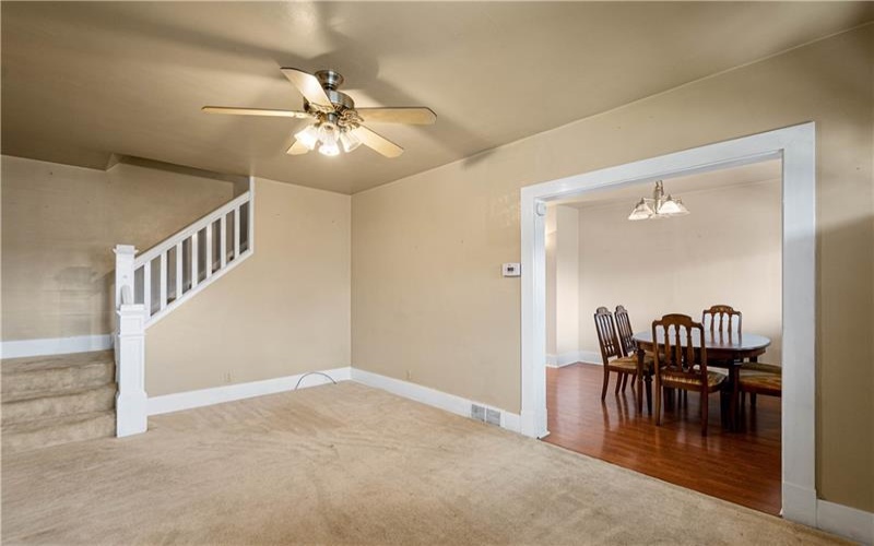 512 Center Ave, Charleroi, 15022, 2 Bedrooms Bedrooms, 5 Rooms Rooms,2 BathroomsBathrooms,Residential,For Sale,Center Ave,1769260
