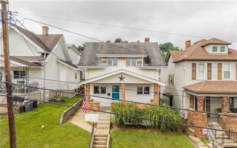 512 Center Ave, Charleroi, 15022, 2 Bedrooms Bedrooms, 5 Rooms Rooms,2 BathroomsBathrooms,Residential,For Sale,Center Ave,1769260