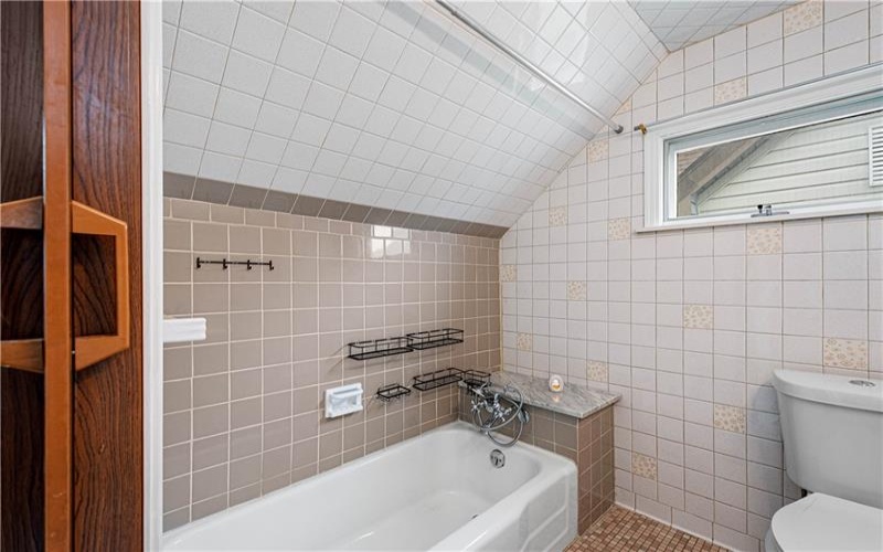 512 Center Ave, Charleroi, 15022, 2 Bedrooms Bedrooms, 5 Rooms Rooms,2 BathroomsBathrooms,Residential,For Sale,Center Ave,1769260