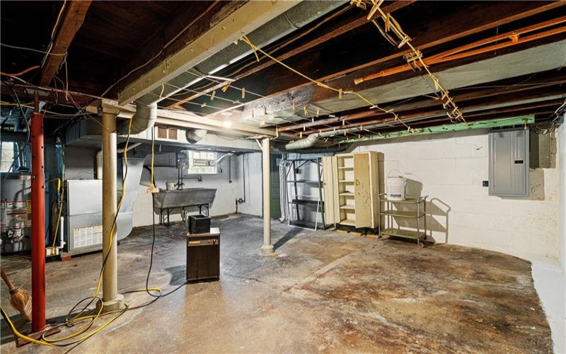 512 Center Ave, Charleroi, 15022, 2 Bedrooms Bedrooms, 5 Rooms Rooms,2 BathroomsBathrooms,Residential,For Sale,Center Ave,1769260