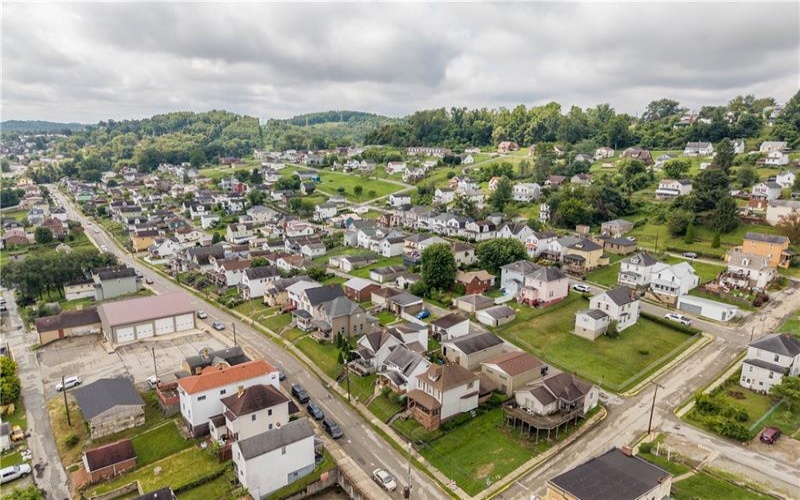 512 Center Ave, Charleroi, 15022, 2 Bedrooms Bedrooms, 5 Rooms Rooms,2 BathroomsBathrooms,Residential,For Sale,Center Ave,1769260
