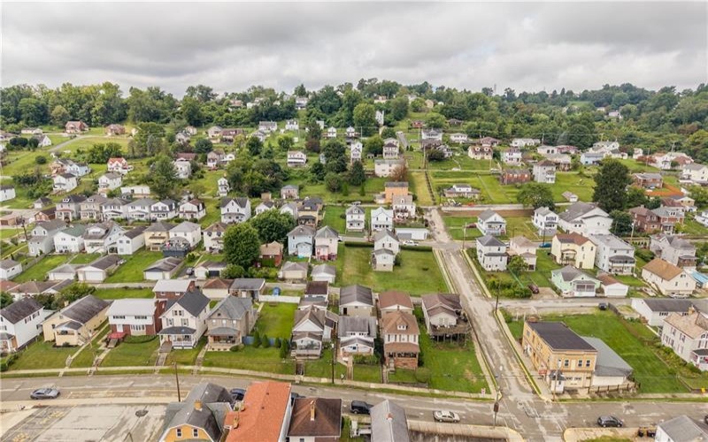 512 Center Ave, Charleroi, 15022, 2 Bedrooms Bedrooms, 5 Rooms Rooms,2 BathroomsBathrooms,Residential,For Sale,Center Ave,1769260