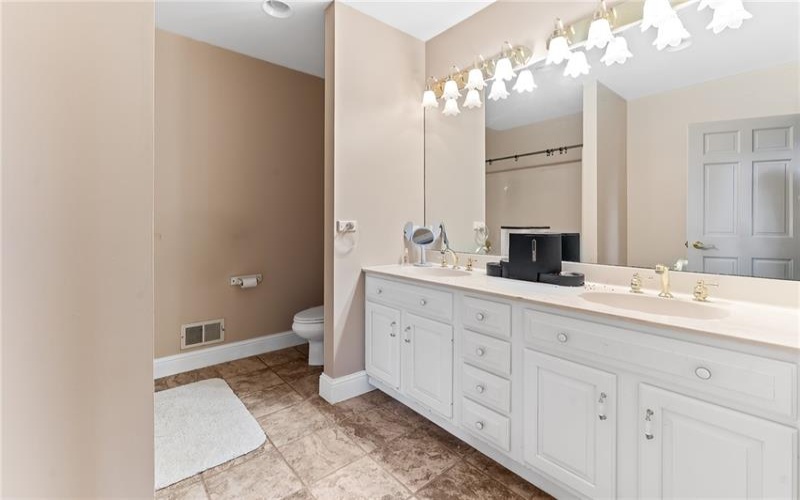 25 Deer Lake Trl, Chalk Hill, 15421, 2 Bedrooms Bedrooms, ,2 BathroomsBathrooms,Residential,For Sale,Deer Lake Trl,1769289