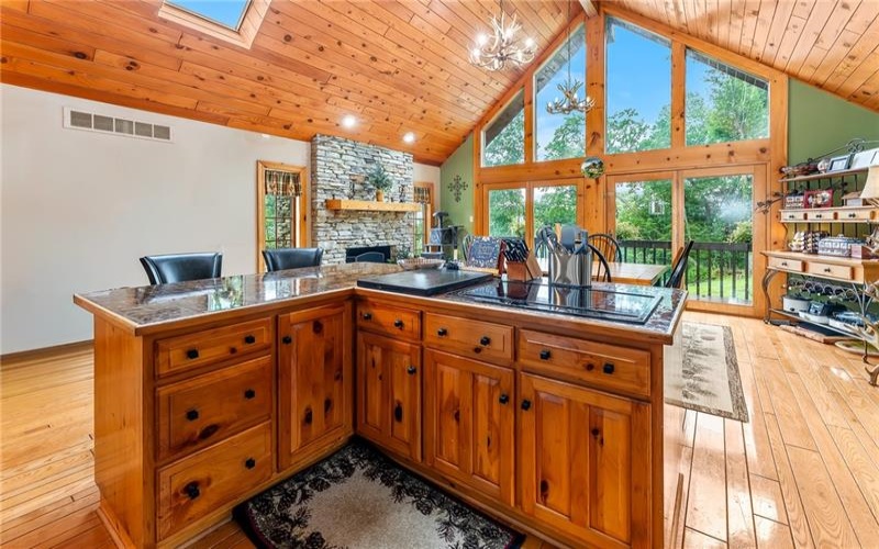 25 Deer Lake Trl, Chalk Hill, 15421, 2 Bedrooms Bedrooms, ,2 BathroomsBathrooms,Residential,For Sale,Deer Lake Trl,1769289