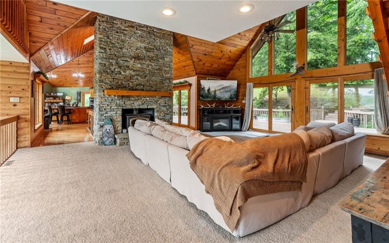 25 Deer Lake Trl, Chalk Hill, 15421, 2 Bedrooms Bedrooms, ,2 BathroomsBathrooms,Residential,For Sale,Deer Lake Trl,1769289