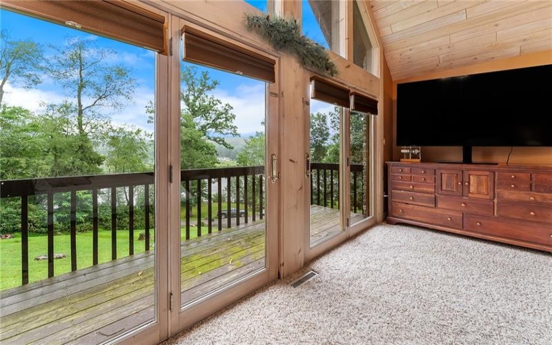 25 Deer Lake Trl, Chalk Hill, 15421, 2 Bedrooms Bedrooms, ,2 BathroomsBathrooms,Residential,For Sale,Deer Lake Trl,1769289