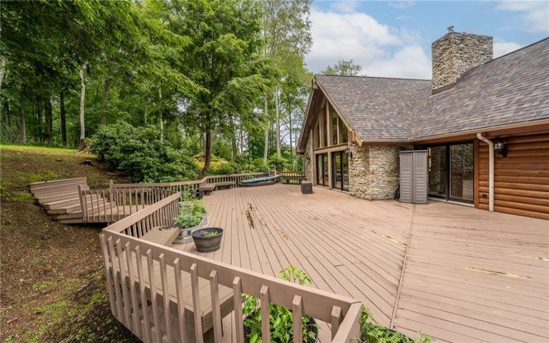 25 Deer Lake Trl, Chalk Hill, 15421, 2 Bedrooms Bedrooms, ,2 BathroomsBathrooms,Residential,For Sale,Deer Lake Trl,1769289