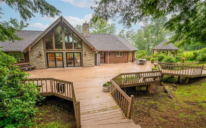 25 Deer Lake Trl, Chalk Hill, 15421, 2 Bedrooms Bedrooms, ,2 BathroomsBathrooms,Residential,For Sale,Deer Lake Trl,1769289