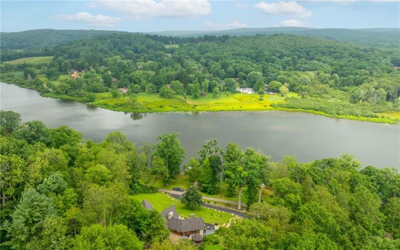 25 Deer Lake Trl, Chalk Hill, 15421, 2 Bedrooms Bedrooms, ,2 BathroomsBathrooms,Residential,For Sale,Deer Lake Trl,1769289