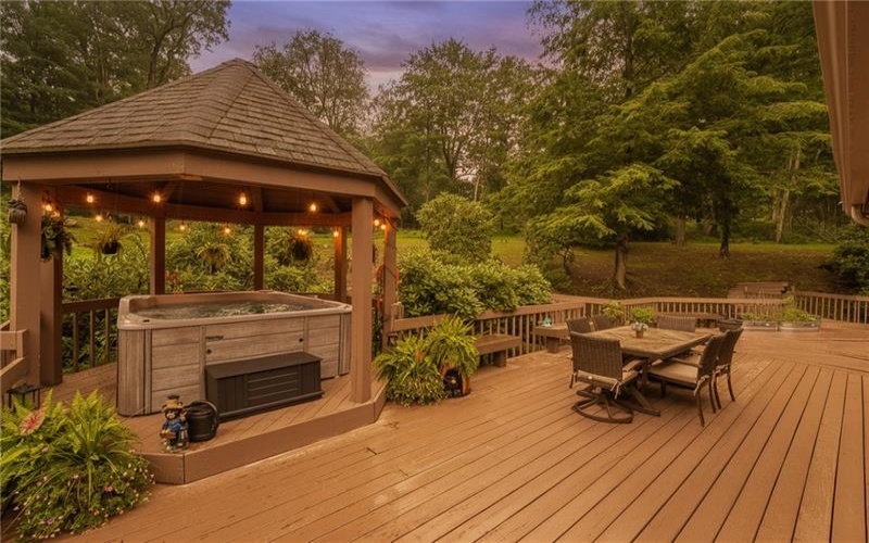 25 Deer Lake Trl, Chalk Hill, 15421, 2 Bedrooms Bedrooms, ,2 BathroomsBathrooms,Residential,For Sale,Deer Lake Trl,1769289