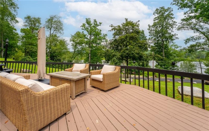 25 Deer Lake Trl, Chalk Hill, 15421, 2 Bedrooms Bedrooms, ,2 BathroomsBathrooms,Residential,For Sale,Deer Lake Trl,1769289
