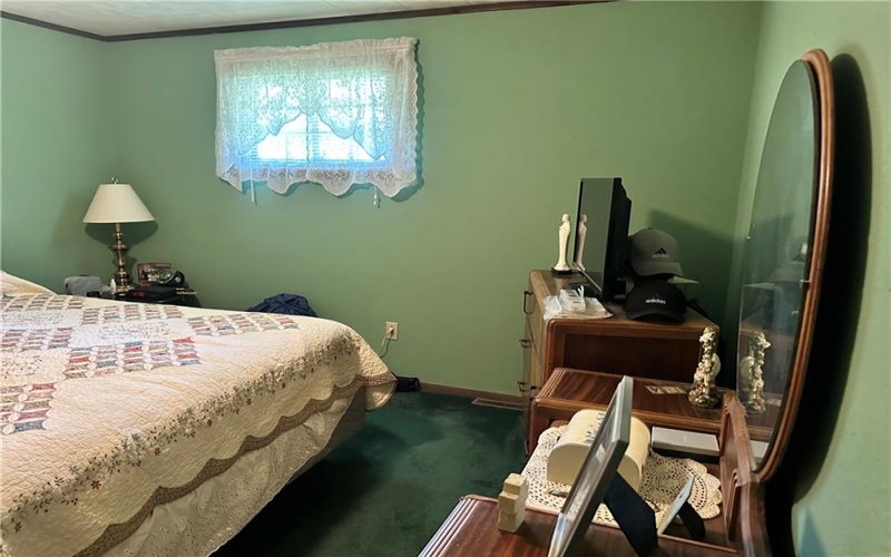 806 Parker Ave, Scottdale, 15683, 2 Bedrooms Bedrooms, 5 Rooms Rooms,1 BathroomBathrooms,Residential,For Sale,Parker Ave,1769338