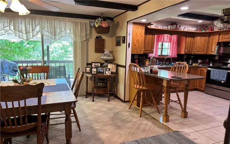 806 Parker Ave, Scottdale, 15683, 2 Bedrooms Bedrooms, 5 Rooms Rooms,1 BathroomBathrooms,Residential,For Sale,Parker Ave,1769338