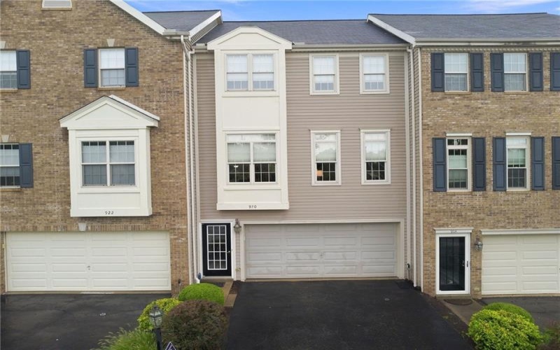 920 Royal Ct, Canonsburg, 15317, 3 Bedrooms Bedrooms, 7 Rooms Rooms,2.1 BathroomsBathrooms,Residential,For Sale,Royal Ct,1769416
