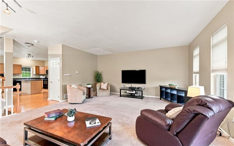 920 Royal Ct, Canonsburg, 15317, 3 Bedrooms Bedrooms, 7 Rooms Rooms,2.1 BathroomsBathrooms,Residential,For Sale,Royal Ct,1769416