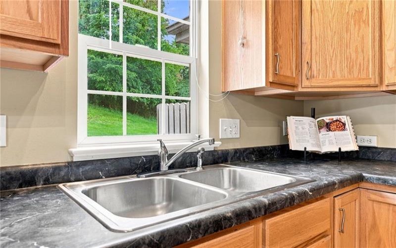 920 Royal Ct, Canonsburg, 15317, 3 Bedrooms Bedrooms, 7 Rooms Rooms,2.1 BathroomsBathrooms,Residential,For Sale,Royal Ct,1769416