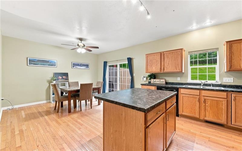 920 Royal Ct, Canonsburg, 15317, 3 Bedrooms Bedrooms, 7 Rooms Rooms,2.1 BathroomsBathrooms,Residential,For Sale,Royal Ct,1769416