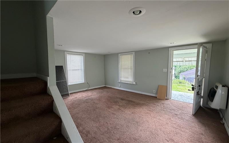 22 Virginia Ave, Charleroi, 15022, 2 Bedrooms Bedrooms, ,1 BathroomBathrooms,Residential,For Sale,Virginia Ave,1769432