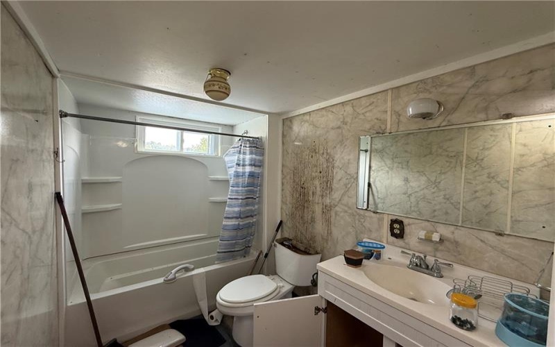 414 Westmoreland Ave, Avonland, 15618, 3 Bedrooms Bedrooms, ,1.1 BathroomsBathrooms,Residential,For Sale,Westmoreland Ave,1769168