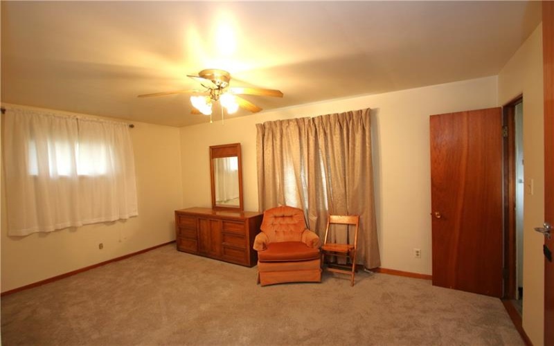 142 3rd Avenue, New Eagle, 15067, 3 Bedrooms Bedrooms, 11 Rooms Rooms,2.1 BathroomsBathrooms,Residential,For Sale,3rd Avenue,1762034