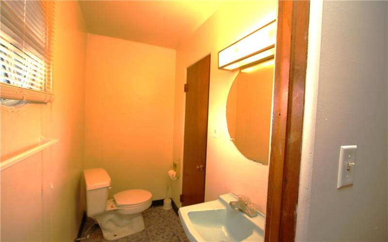 142 3rd Avenue, New Eagle, 15067, 3 Bedrooms Bedrooms, 11 Rooms Rooms,2.1 BathroomsBathrooms,Residential,For Sale,3rd Avenue,1762034