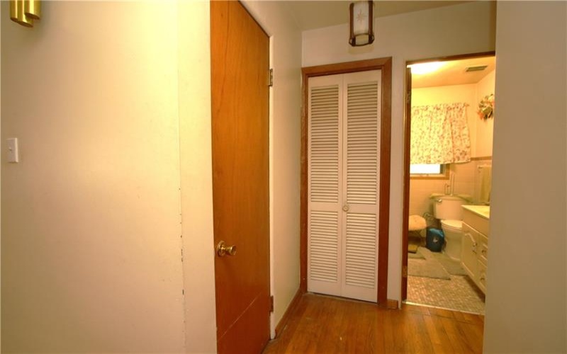 142 3rd Avenue, New Eagle, 15067, 3 Bedrooms Bedrooms, 11 Rooms Rooms,2.1 BathroomsBathrooms,Residential,For Sale,3rd Avenue,1762034