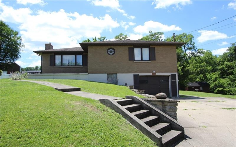 142 3rd Avenue, New Eagle, 15067, 3 Bedrooms Bedrooms, 11 Rooms Rooms,2.1 BathroomsBathrooms,Residential,For Sale,3rd Avenue,1762034
