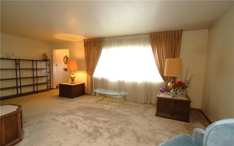 142 3rd Avenue, New Eagle, 15067, 3 Bedrooms Bedrooms, 11 Rooms Rooms,2.1 BathroomsBathrooms,Residential,For Sale,3rd Avenue,1762034
