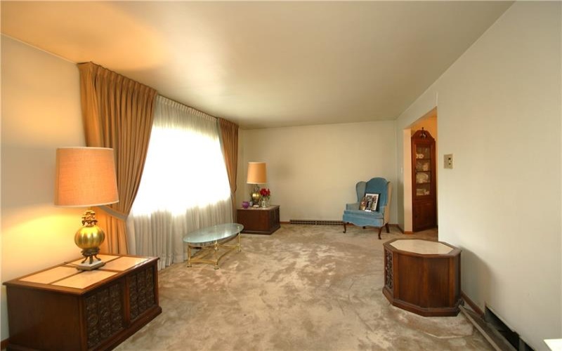 142 3rd Avenue, New Eagle, 15067, 3 Bedrooms Bedrooms, 11 Rooms Rooms,2.1 BathroomsBathrooms,Residential,For Sale,3rd Avenue,1762034