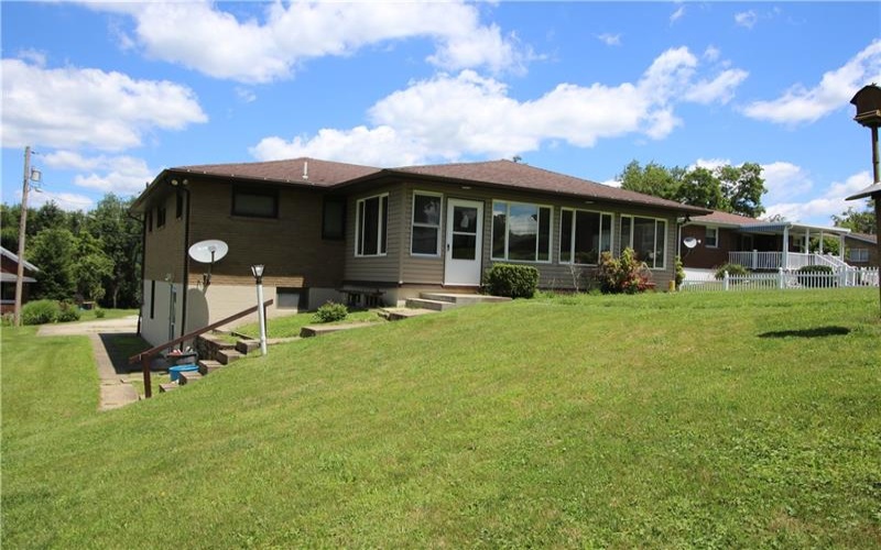 142 3rd Avenue, New Eagle, 15067, 3 Bedrooms Bedrooms, 11 Rooms Rooms,2.1 BathroomsBathrooms,Residential,For Sale,3rd Avenue,1762034