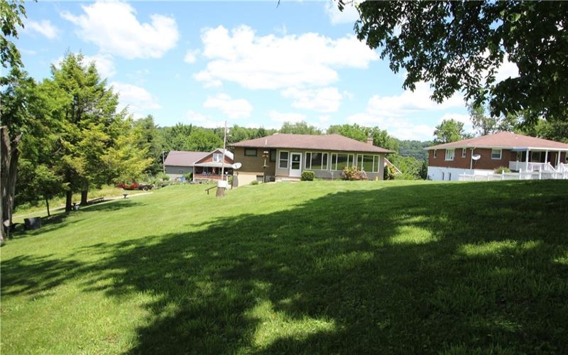 142 3rd Avenue, New Eagle, 15067, 3 Bedrooms Bedrooms, 11 Rooms Rooms,2.1 BathroomsBathrooms,Residential,For Sale,3rd Avenue,1762034