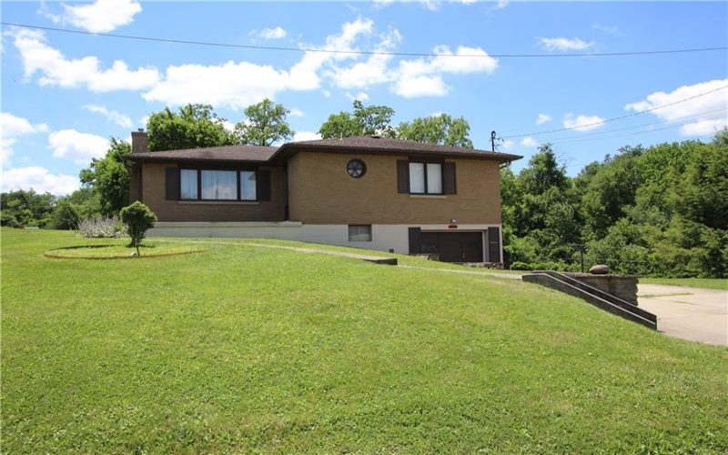 142 3rd Avenue, New Eagle, 15067, 3 Bedrooms Bedrooms, 11 Rooms Rooms,2.1 BathroomsBathrooms,Residential,For Sale,3rd Avenue,1762034