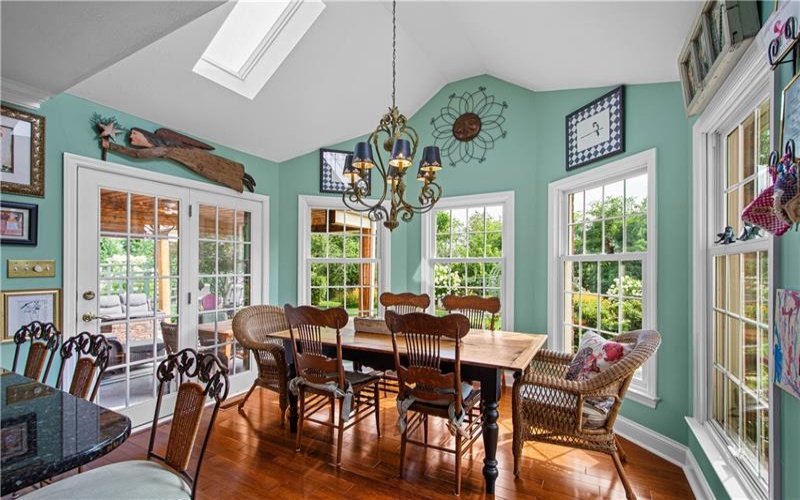 116 Sunrise Lane, Venetia, 15367, 4 Bedrooms Bedrooms, 14 Rooms Rooms,2.1 BathroomsBathrooms,Residential,For Sale,Sunrise Lane,1769163
