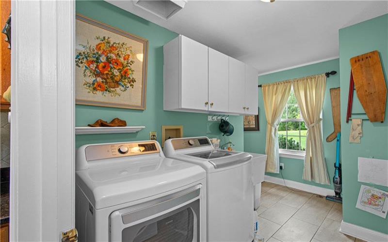 116 Sunrise Lane, Venetia, 15367, 4 Bedrooms Bedrooms, 14 Rooms Rooms,2.1 BathroomsBathrooms,Residential,For Sale,Sunrise Lane,1769163