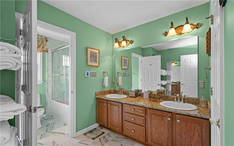 116 Sunrise Lane, Venetia, 15367, 4 Bedrooms Bedrooms, 14 Rooms Rooms,2.1 BathroomsBathrooms,Residential,For Sale,Sunrise Lane,1769163