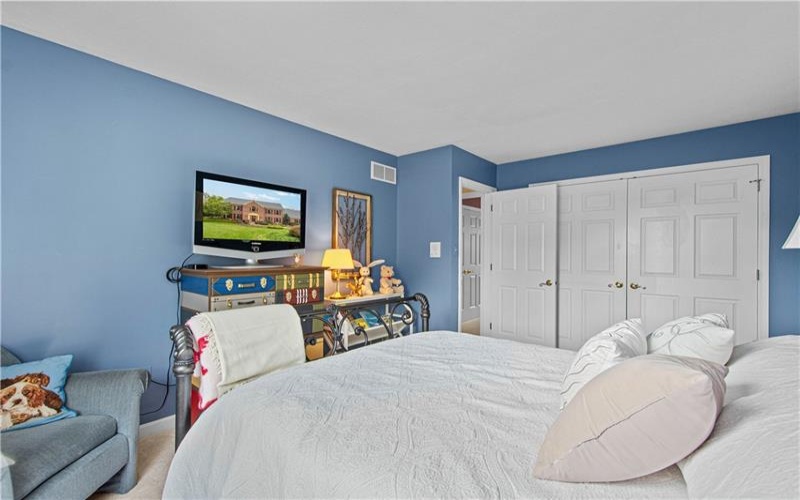 116 Sunrise Lane, Venetia, 15367, 4 Bedrooms Bedrooms, 14 Rooms Rooms,2.1 BathroomsBathrooms,Residential,For Sale,Sunrise Lane,1769163