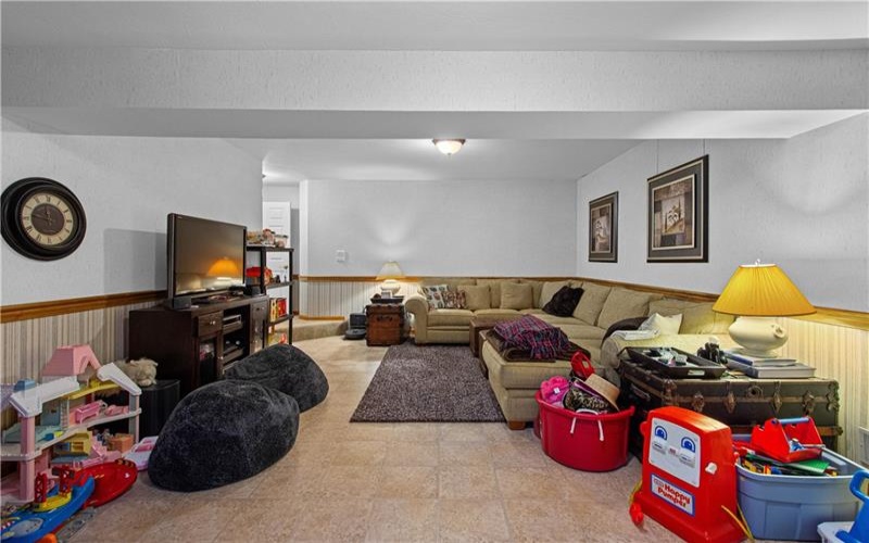 116 Sunrise Lane, Venetia, 15367, 4 Bedrooms Bedrooms, 14 Rooms Rooms,2.1 BathroomsBathrooms,Residential,For Sale,Sunrise Lane,1769163