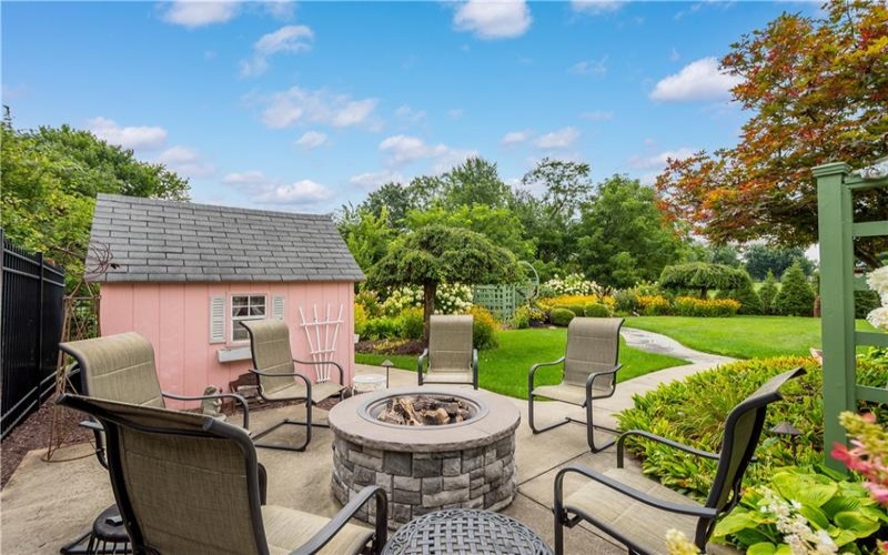 116 Sunrise Lane, Venetia, 15367, 4 Bedrooms Bedrooms, 14 Rooms Rooms,2.1 BathroomsBathrooms,Residential,For Sale,Sunrise Lane,1769163