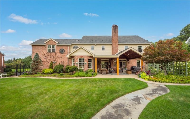116 Sunrise Lane, Venetia, 15367, 4 Bedrooms Bedrooms, 14 Rooms Rooms,2.1 BathroomsBathrooms,Residential,For Sale,Sunrise Lane,1769163